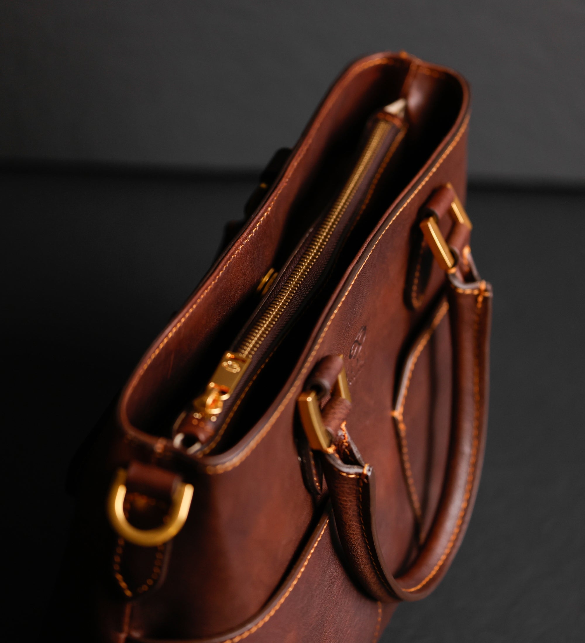 Borsa in pelle da donna a mano e a spalla - Camilla