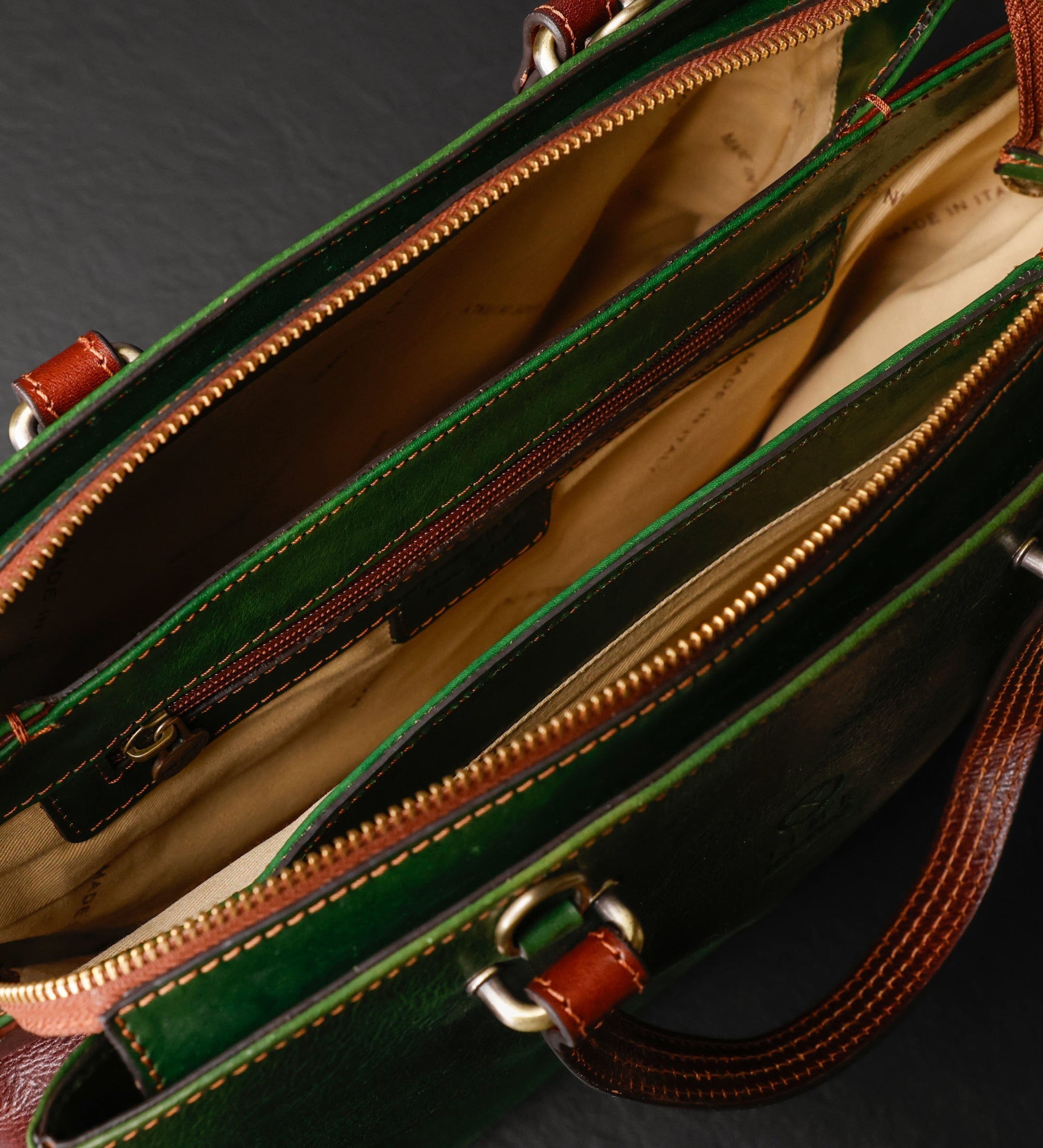 Borsa Tote a spalla in pelle donna – The Scarlet Letter