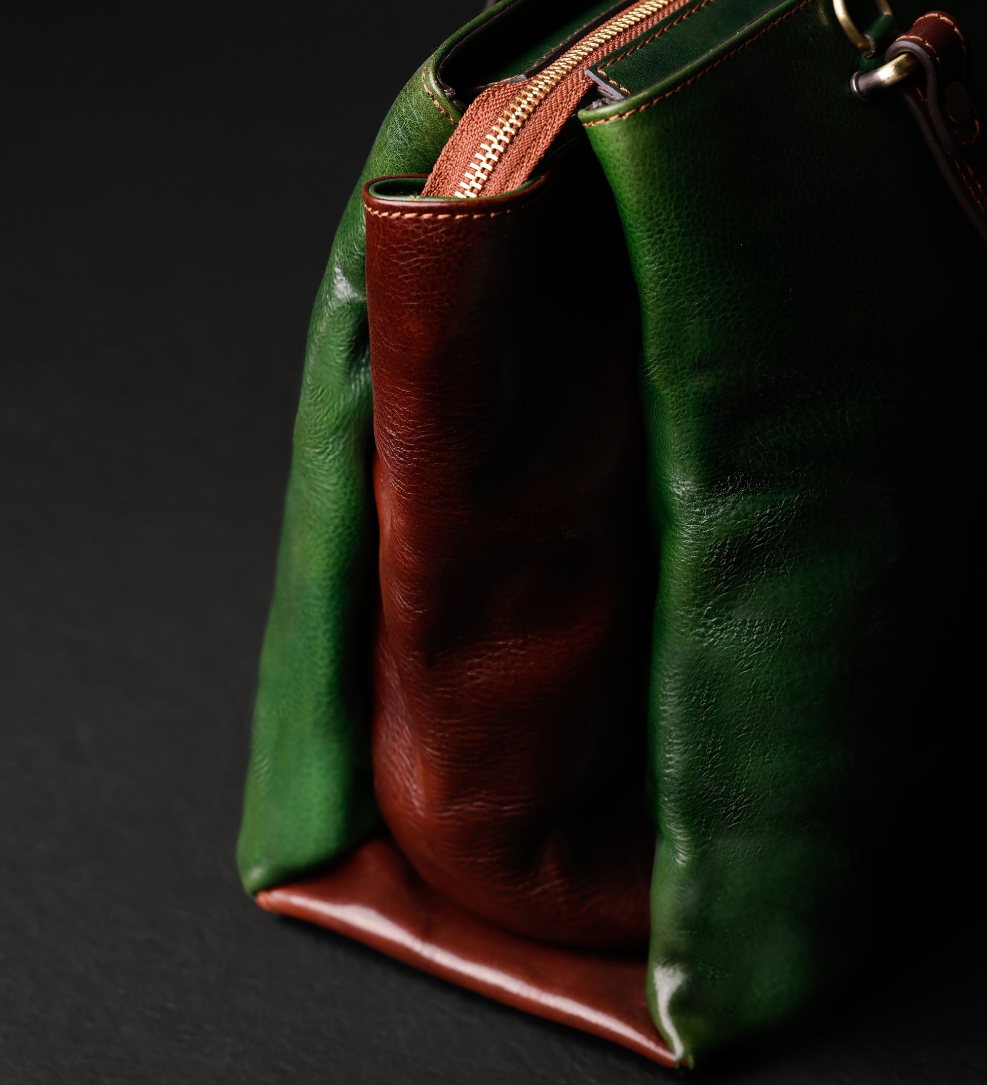 Borsa Tote a spalla in pelle donna – The Scarlet Letter