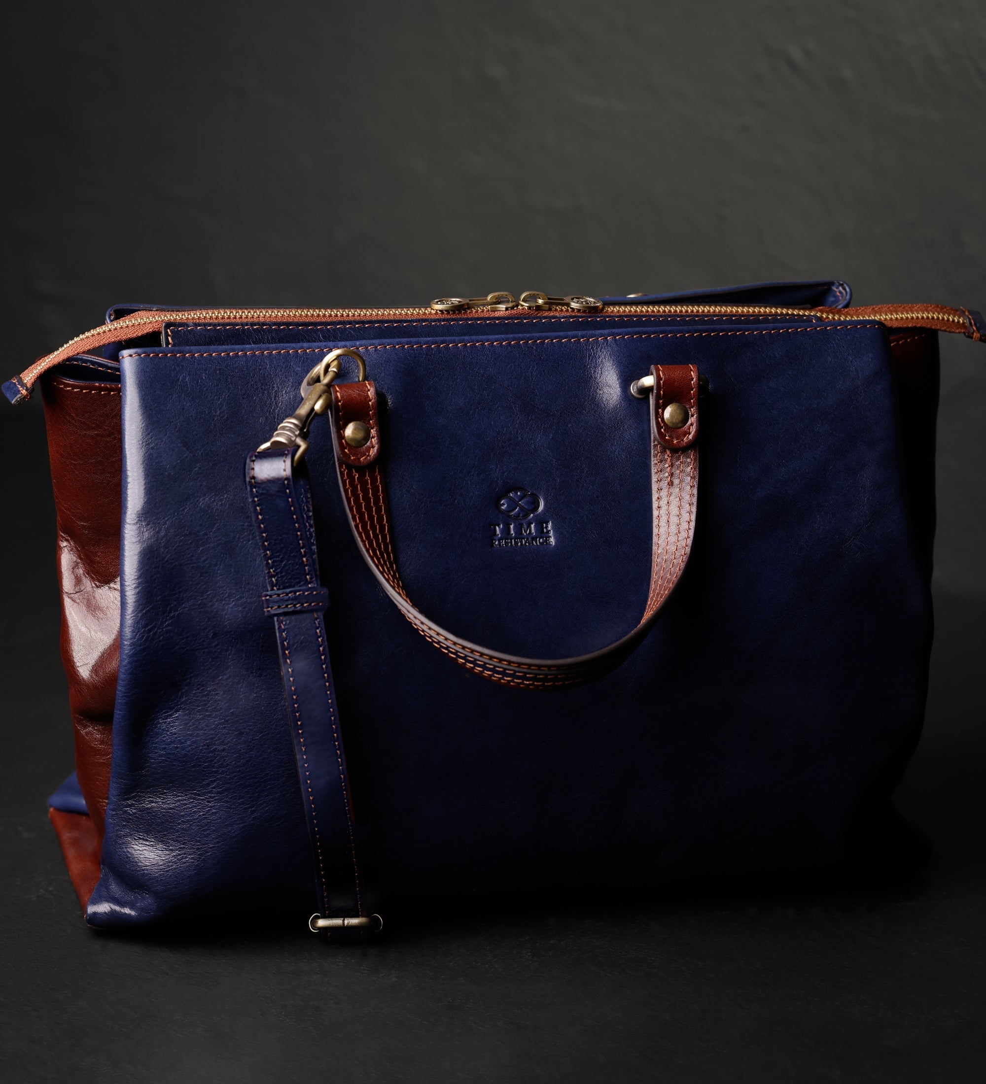 Borsa Tote a spalla in pelle donna – The Scarlet Letter