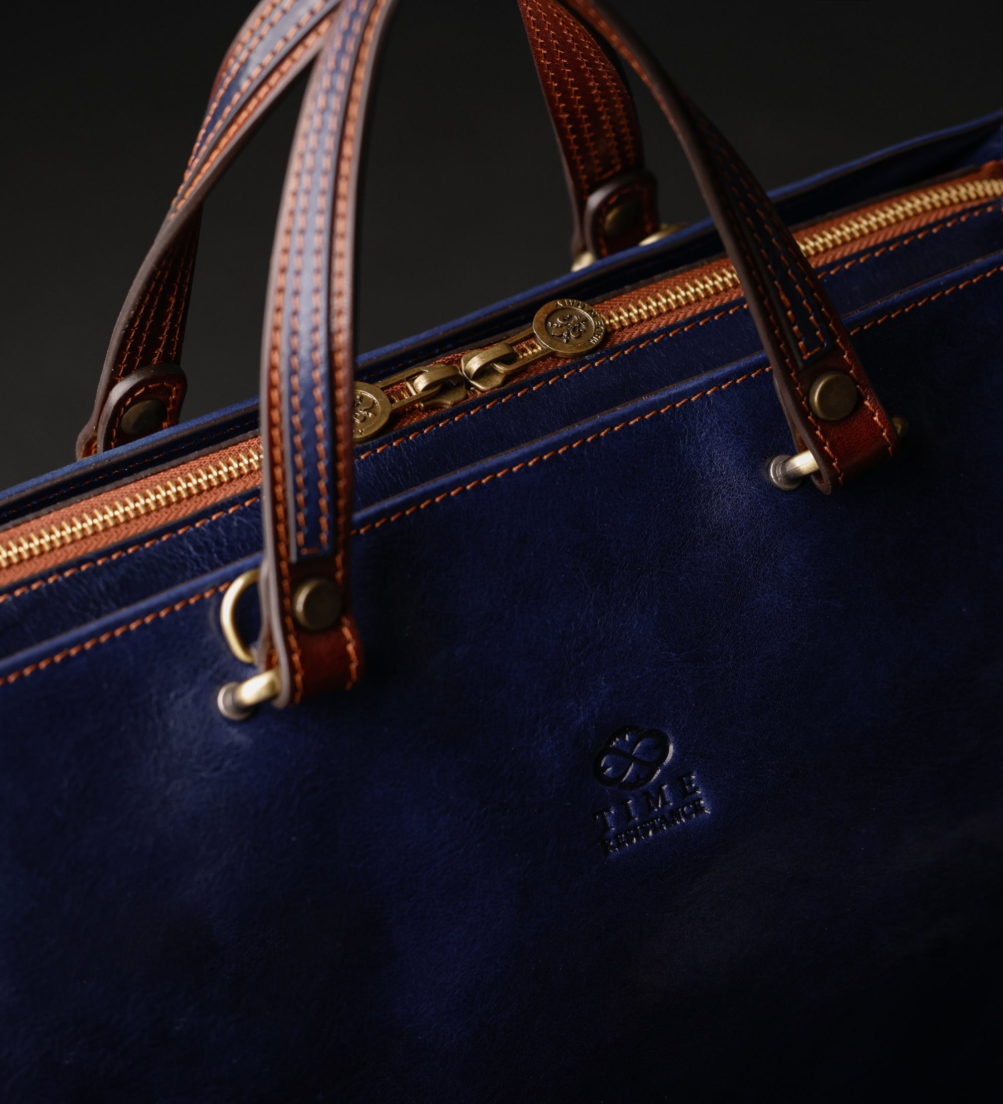 Borsa Tote a spalla in pelle donna – The Scarlet Letter