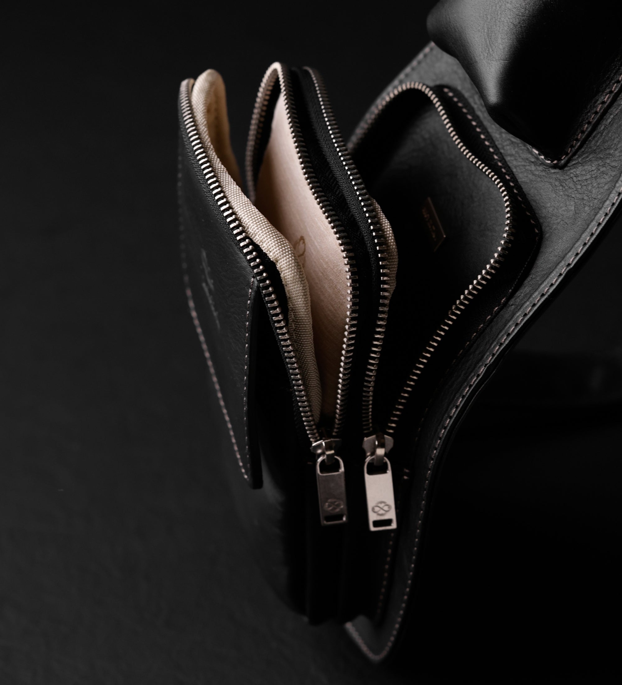 Borsa monospalla a tracolla in pelle - The Monk