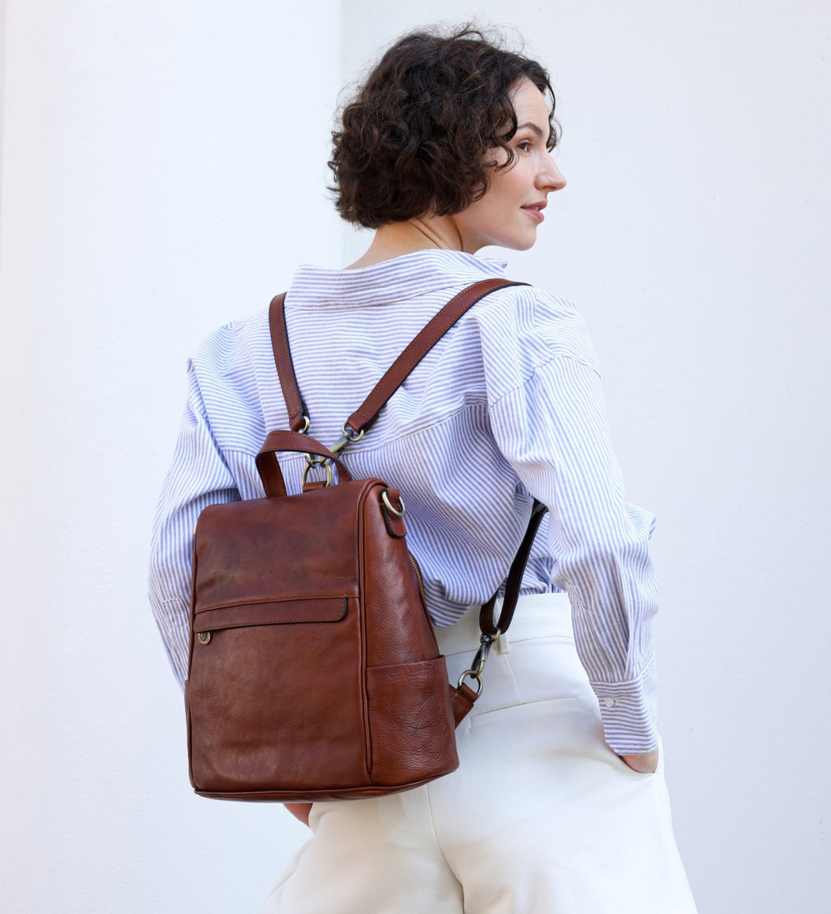 Zaino donna in pelle color cognac convertibile in borsa a spalla - The Waves