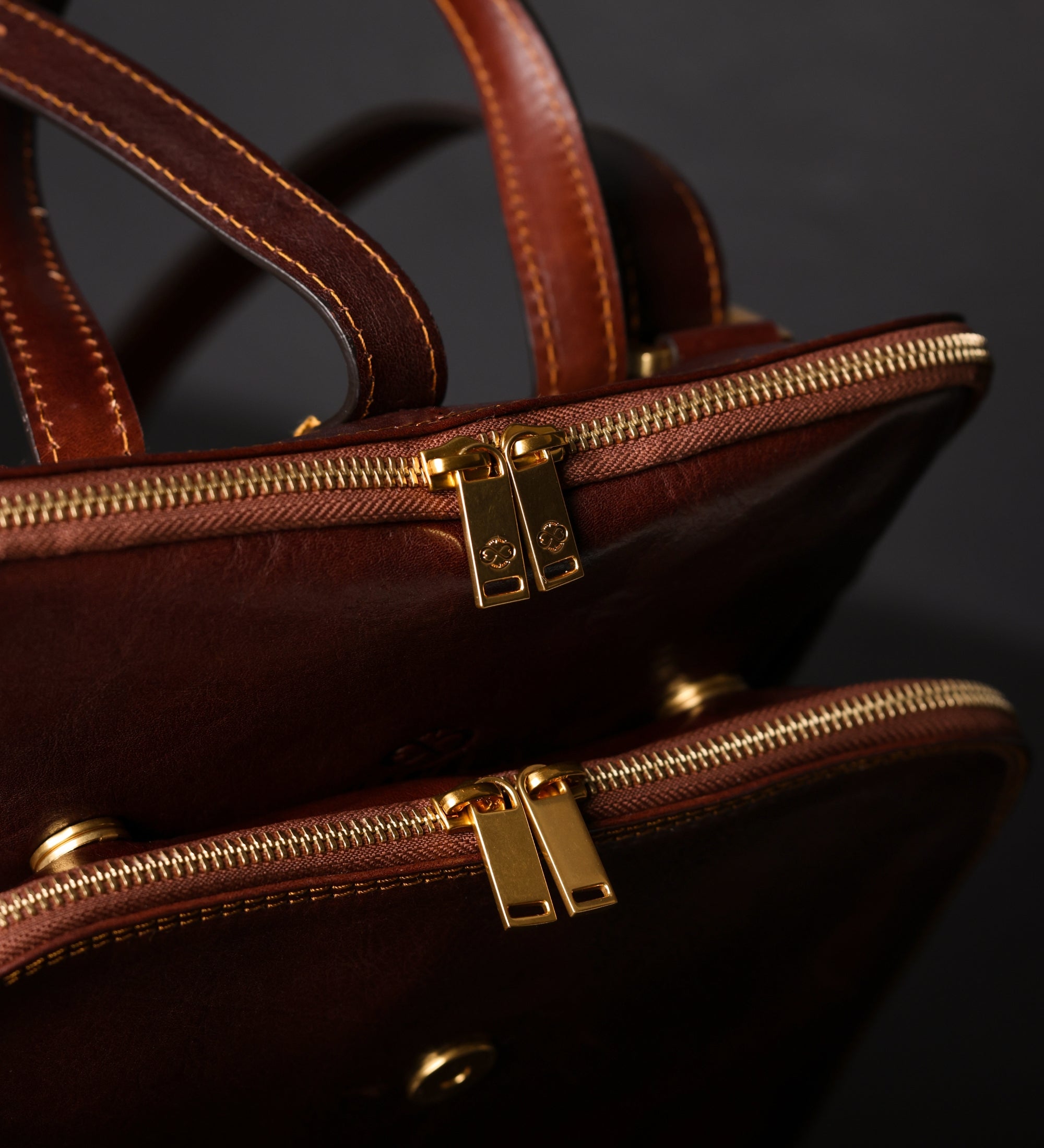 Zaino donna in pelle convertibile in borsa a spalla - Clarissa