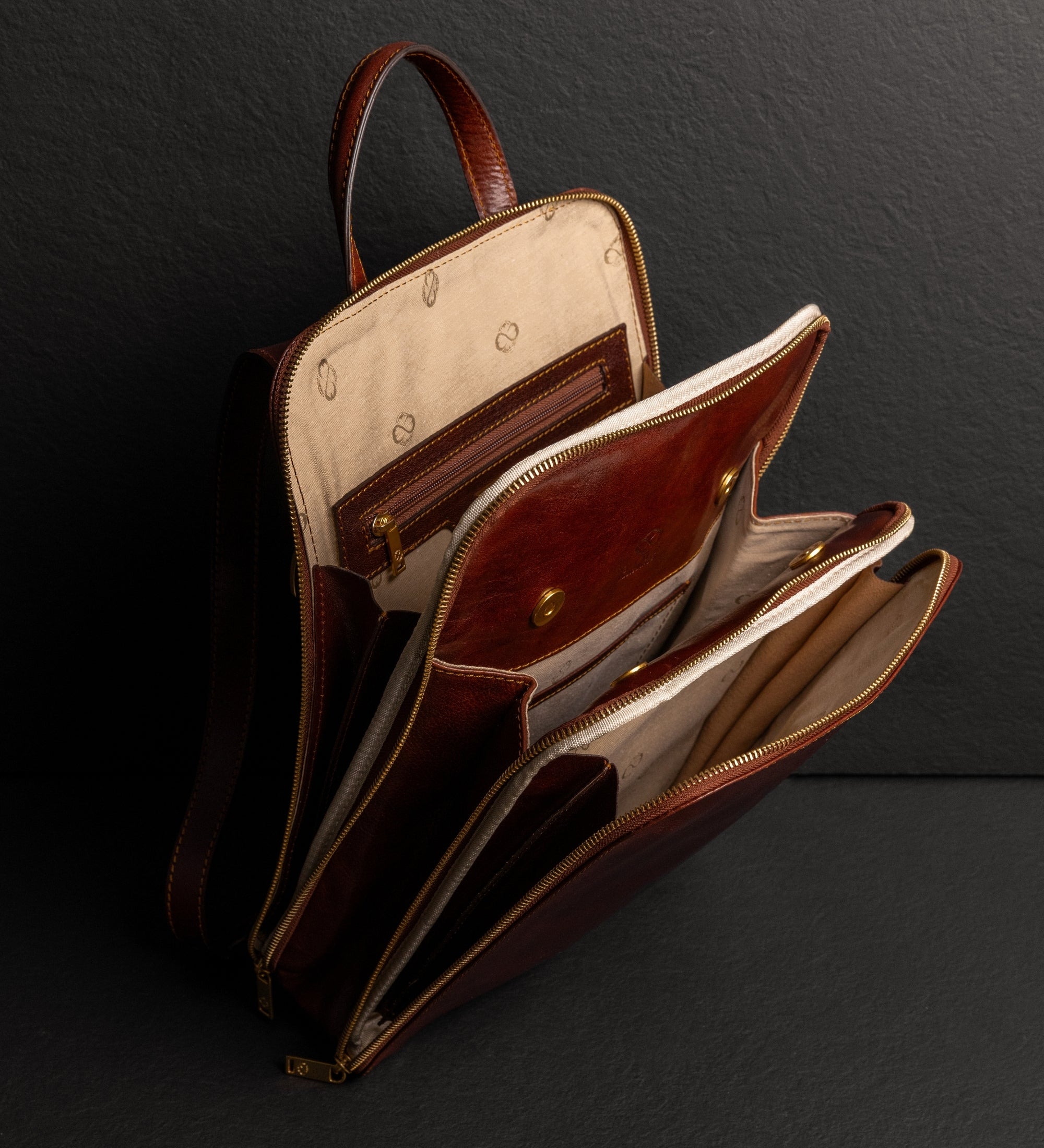 Zaino donna in pelle convertibile in borsa a spalla - Clarissa