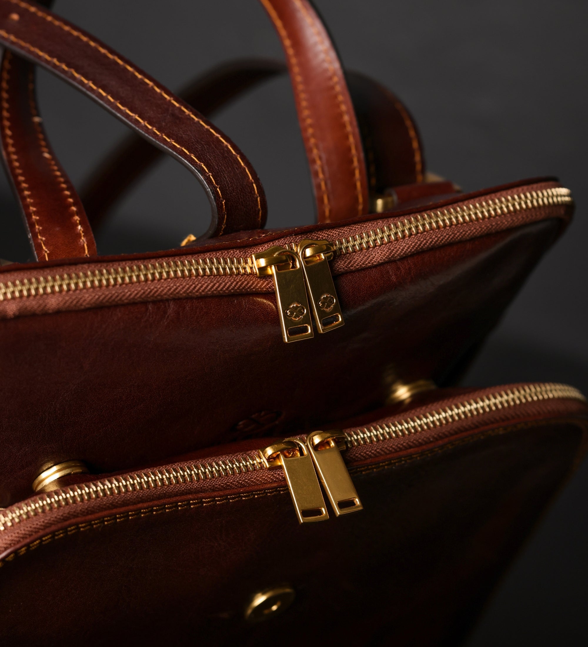 Zaino donna in pelle convertibile in borsa a spalla - Clarissa
