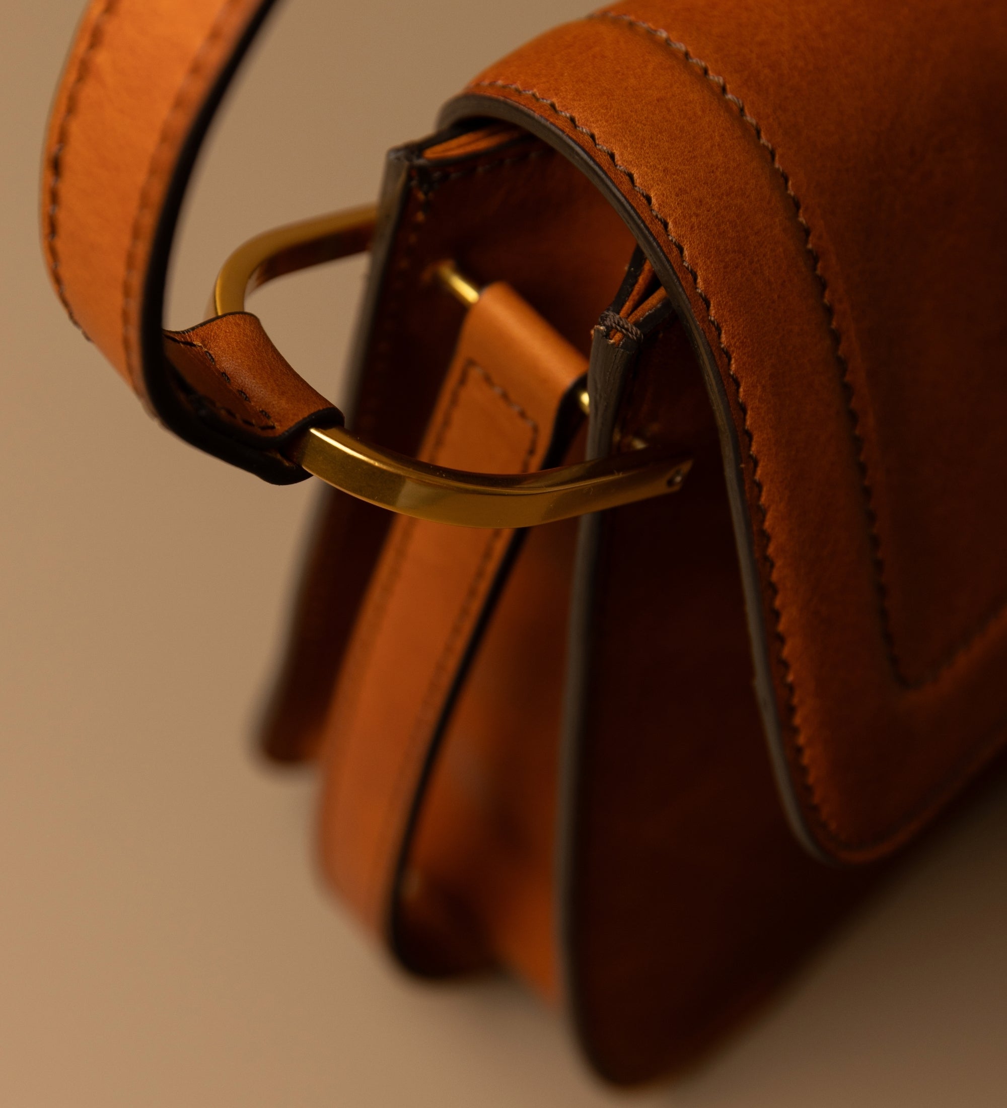 Borsa con patta in pelle da donna - Possession