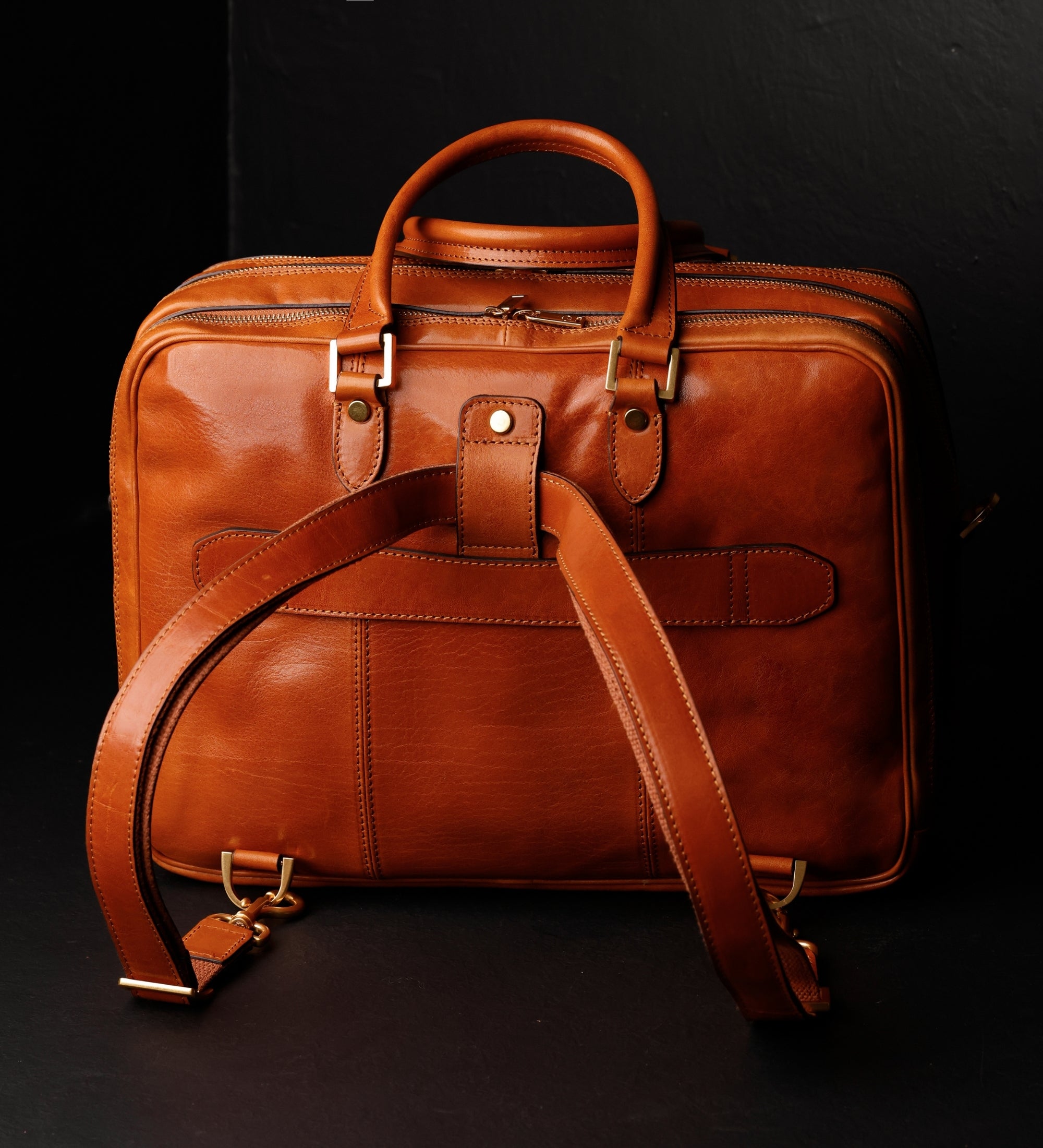 Borsa donna in pelle convertibile in zaino - A Farewell to Arms