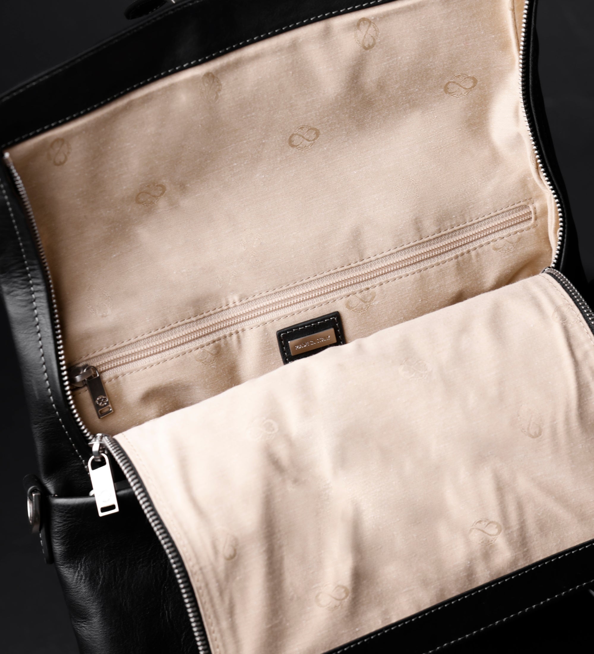 Zaino donna in pelle convertibile in borsa a spalla - The Awakening