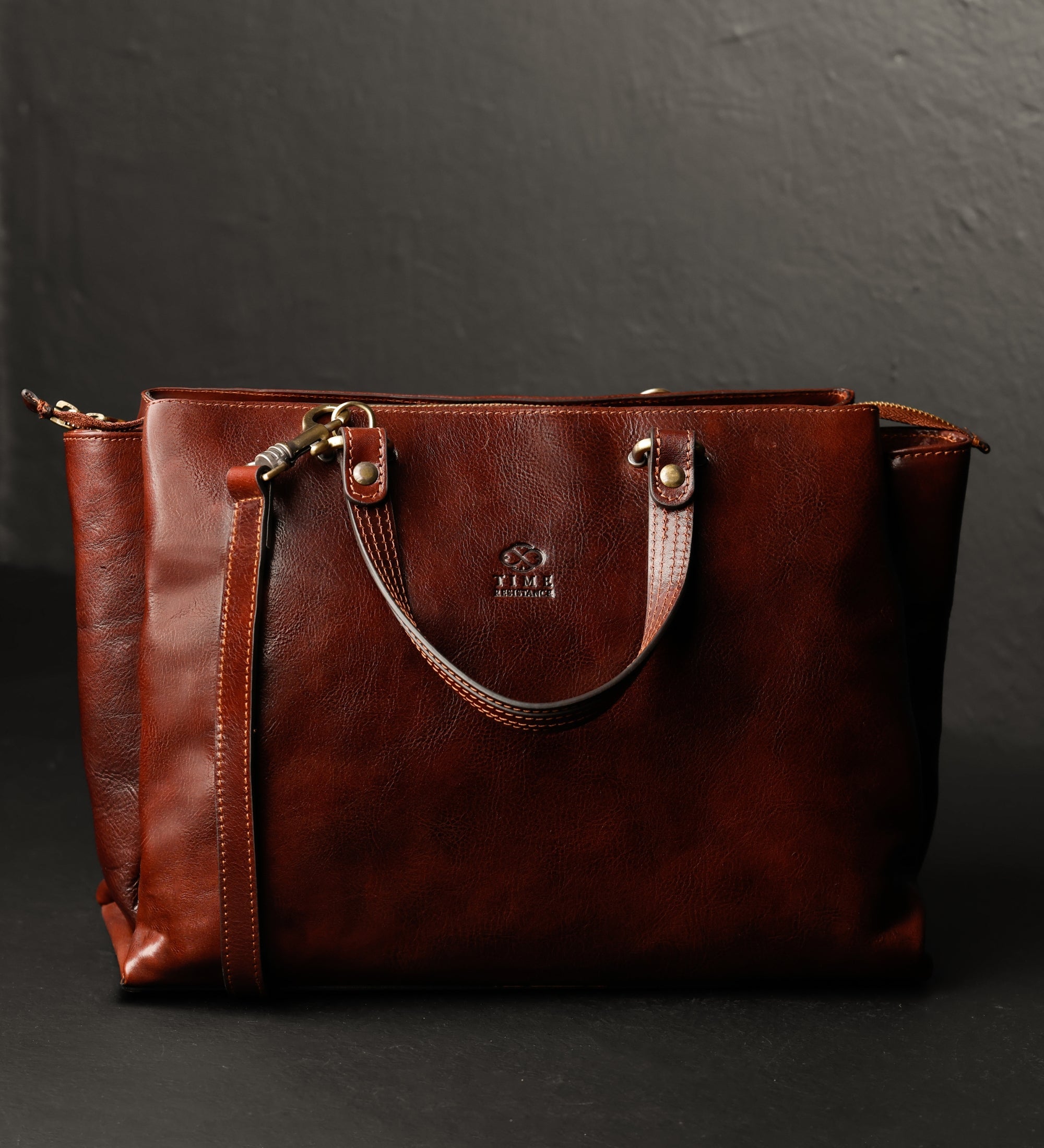 Borsa Tote a spalla in pelle donna – The Scarlet Letter