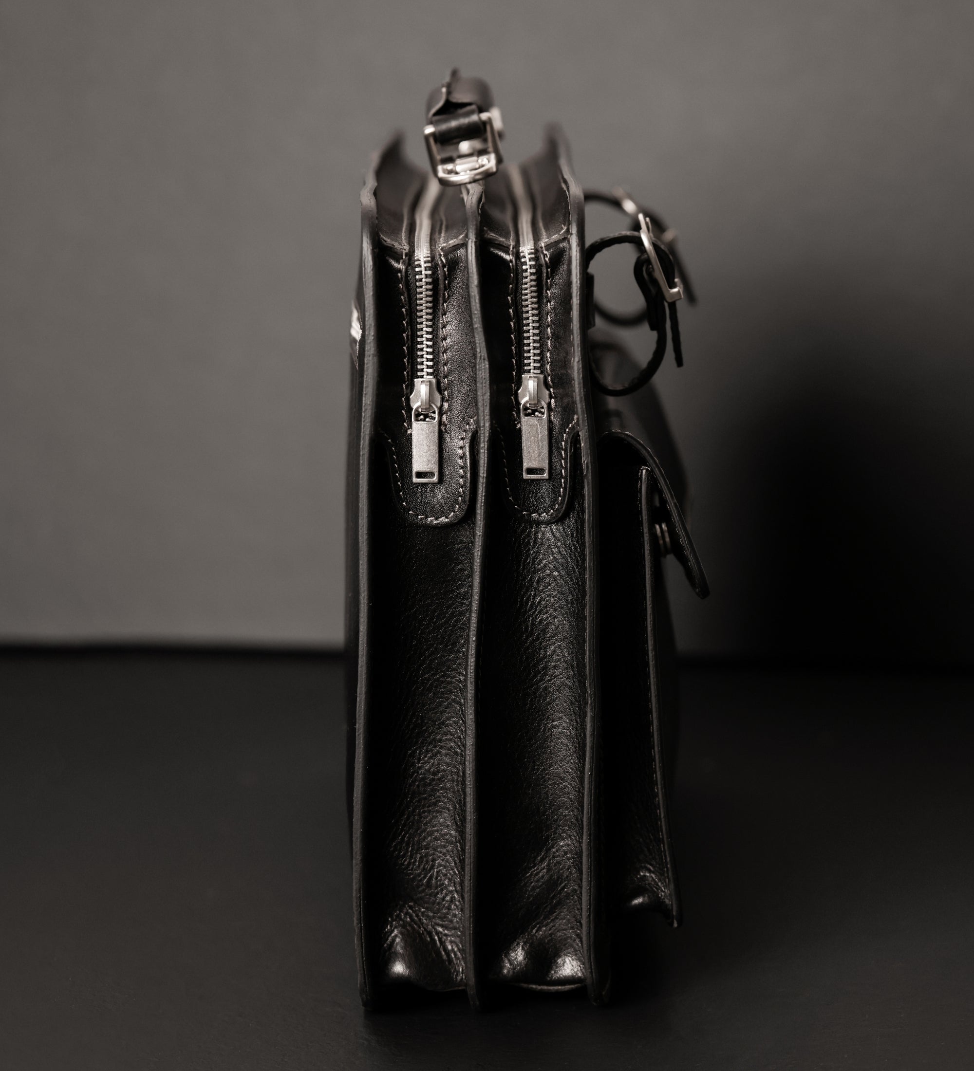 Borsa da lavoro a cartella con tracolla in pelle - The Prophet