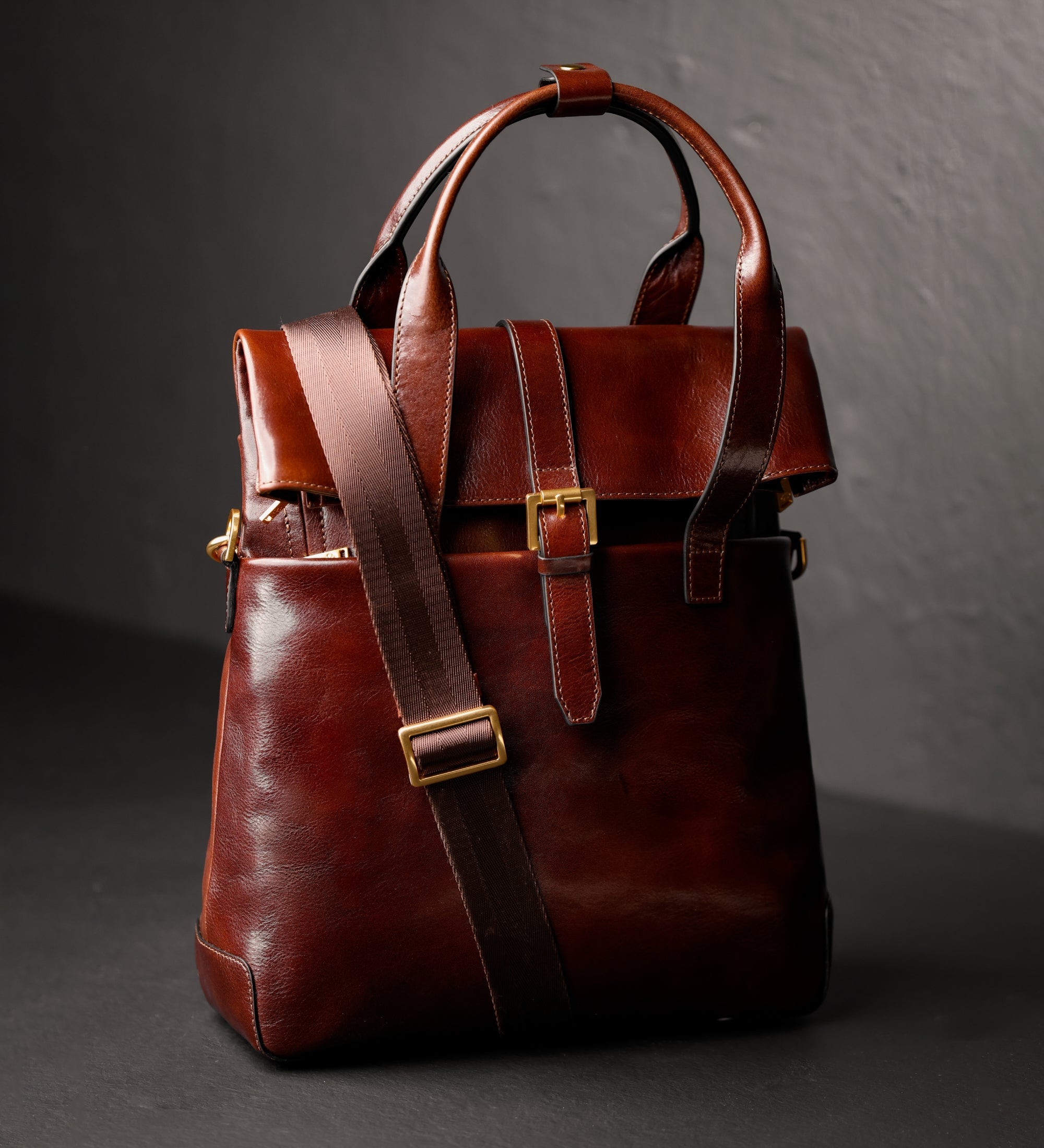 Zaino donna in pelle convertibile in borsa a spalla - The Awakening