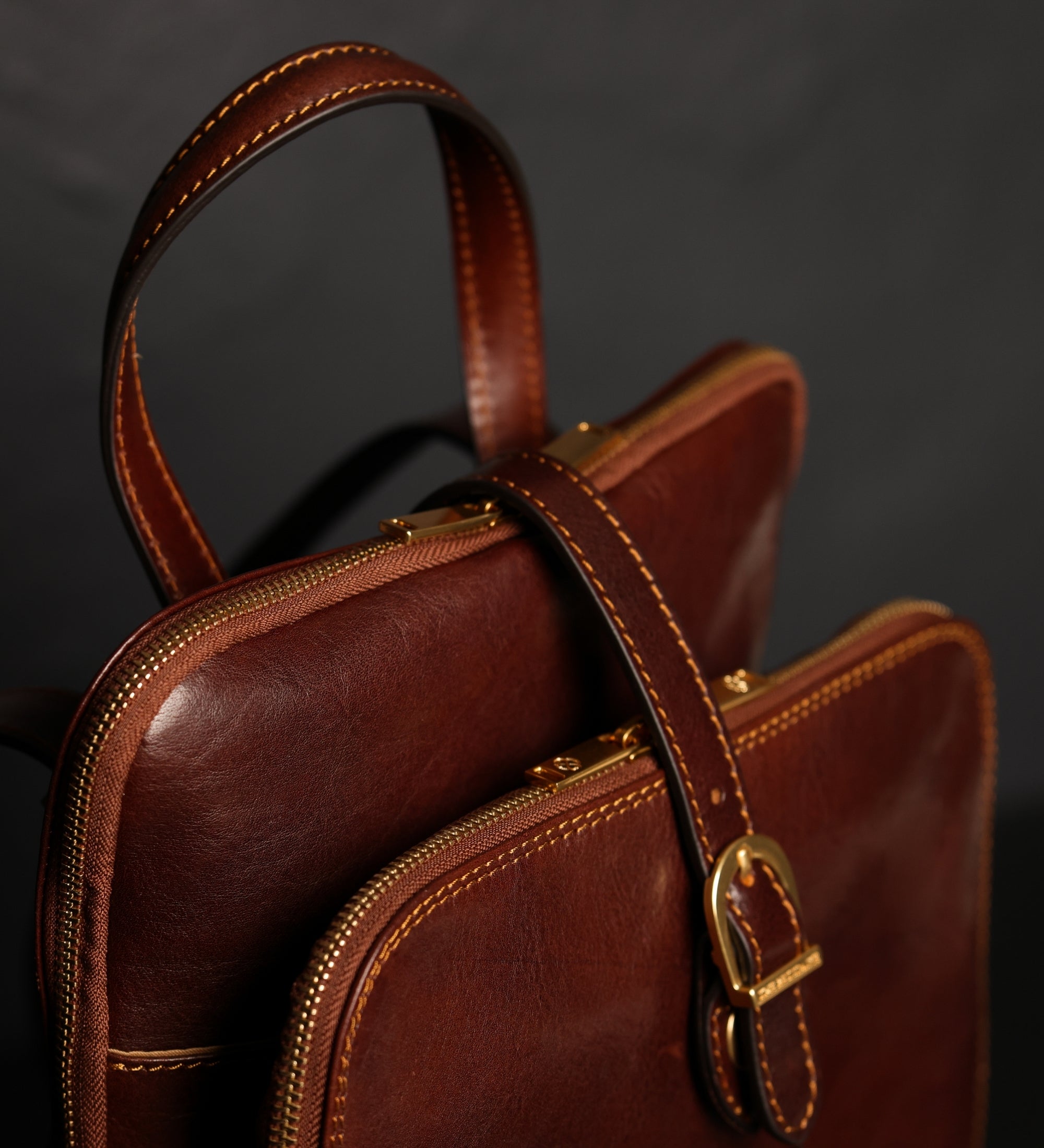 Zaino donna in pelle convertibile in borsa a spalla - Clarissa