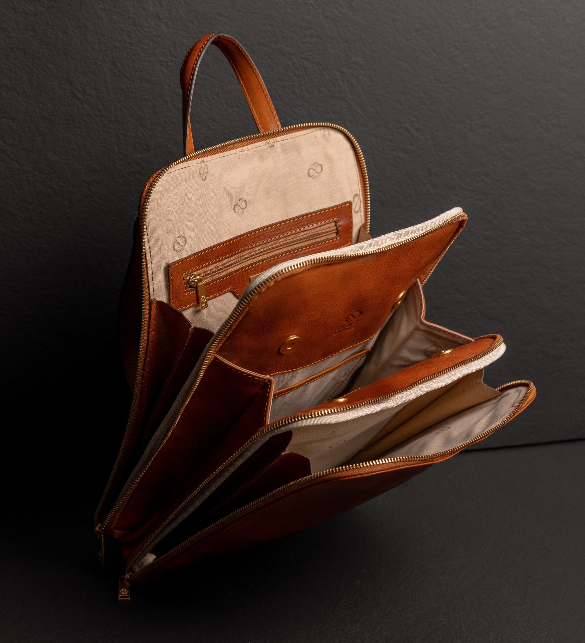 Zaino donna in pelle convertibile in borsa a spalla - Clarissa
